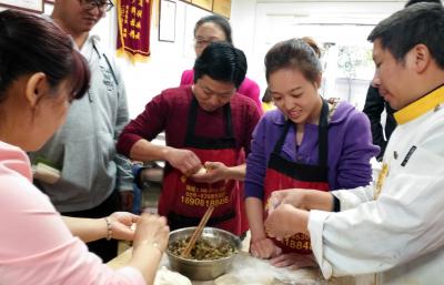 成都包子榴莲影视下载污哪裏最好?成都學習包子技術哪裏好?