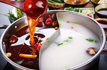 【成都火鍋榴莲影视下载污】吃完火鍋後，衣服上有味怎麽辦？