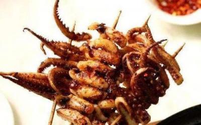 夜市小吃，鐵板魷魚在家就可以做