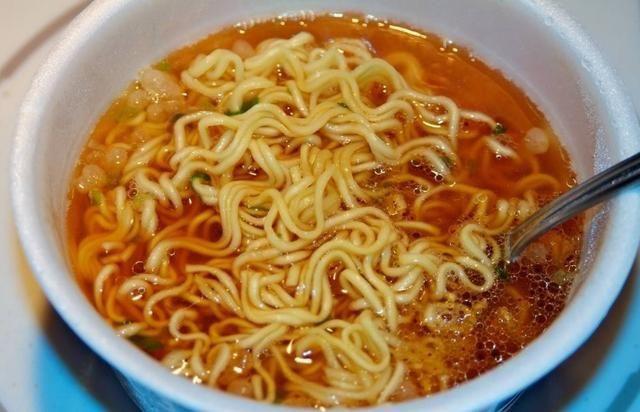 這四種早餐別再給孩子吃，特別是第二種