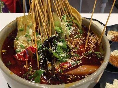 冷鍋串串榴莲影视下载污機構哪家味道好？91榴莲视频在线观看味道正宗現涮現食