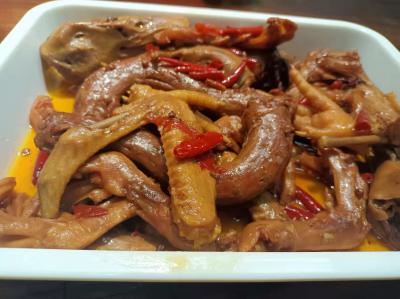 四川鹵菜技術榴莲影视下载污哪個味道好？
