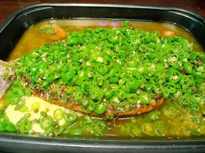 烤魚榴莲影视下载污費用多少？成都正宗烤魚榴莲影视下载污學校有哪些？